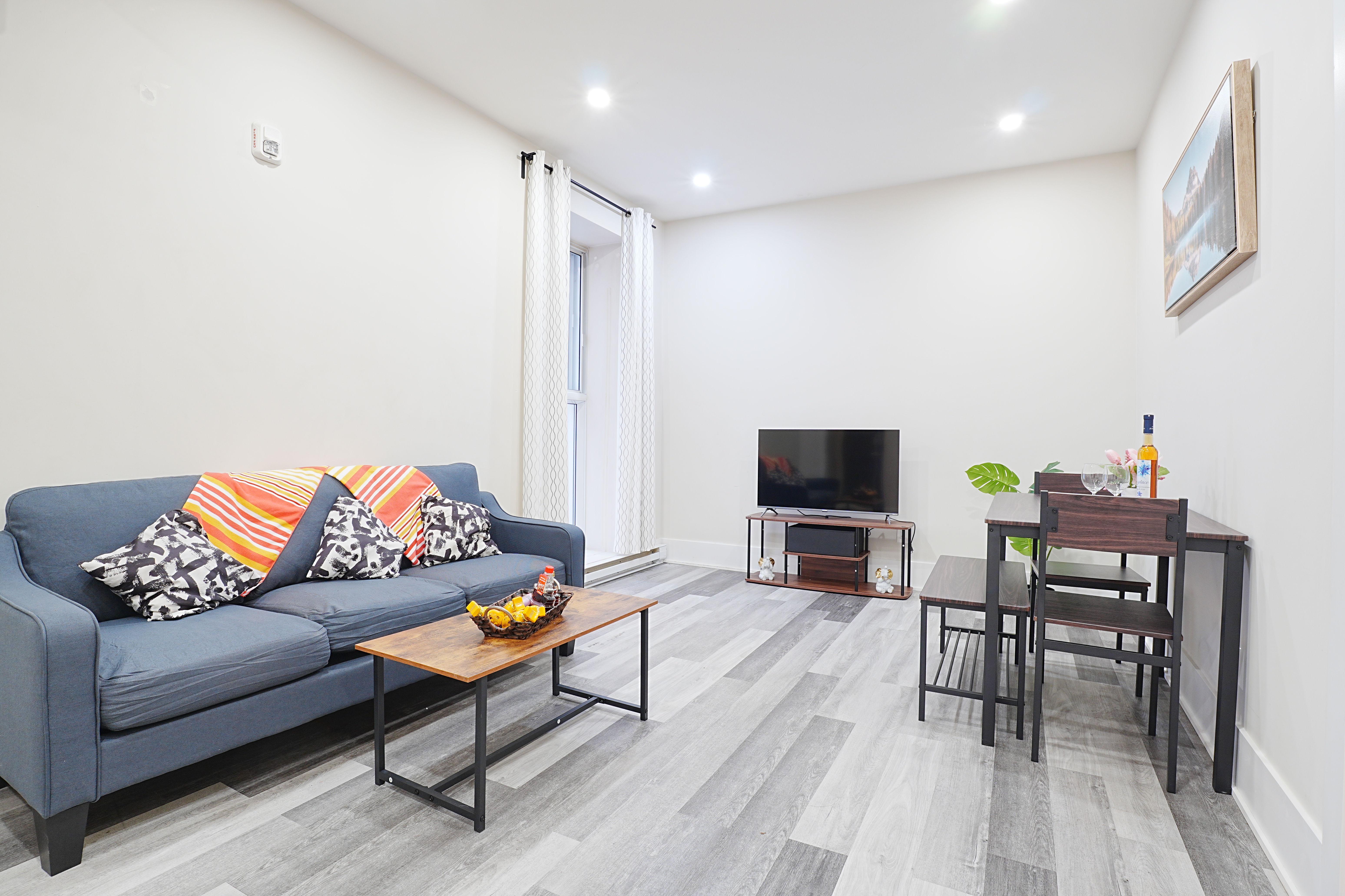 Cozy Stays Decarie 103 - 2