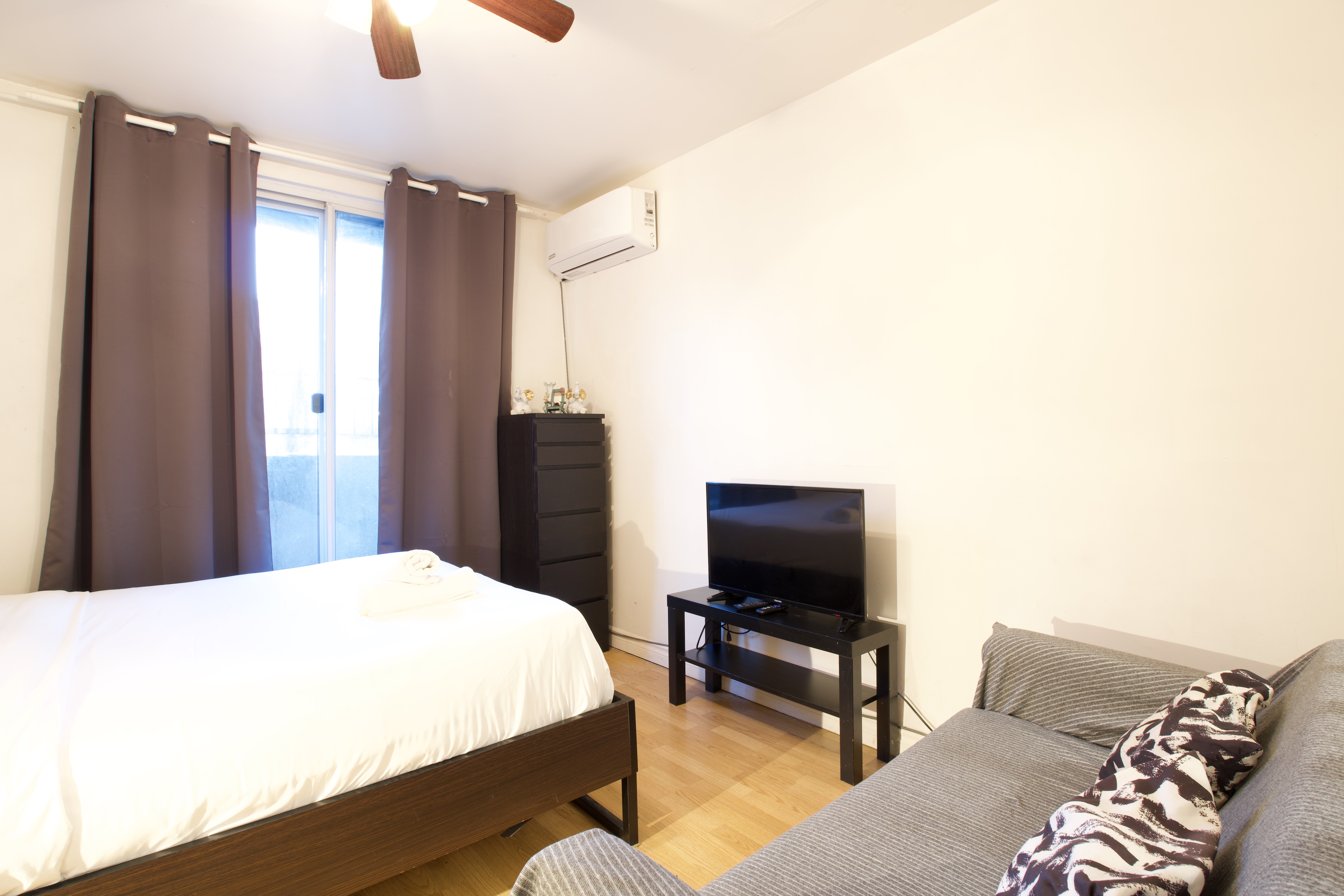 Cozy saty near city center Metro St-Denis 104 - 3