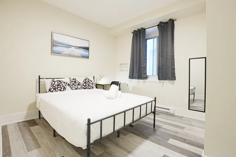 Cozy Stays Decarie 103 - 4