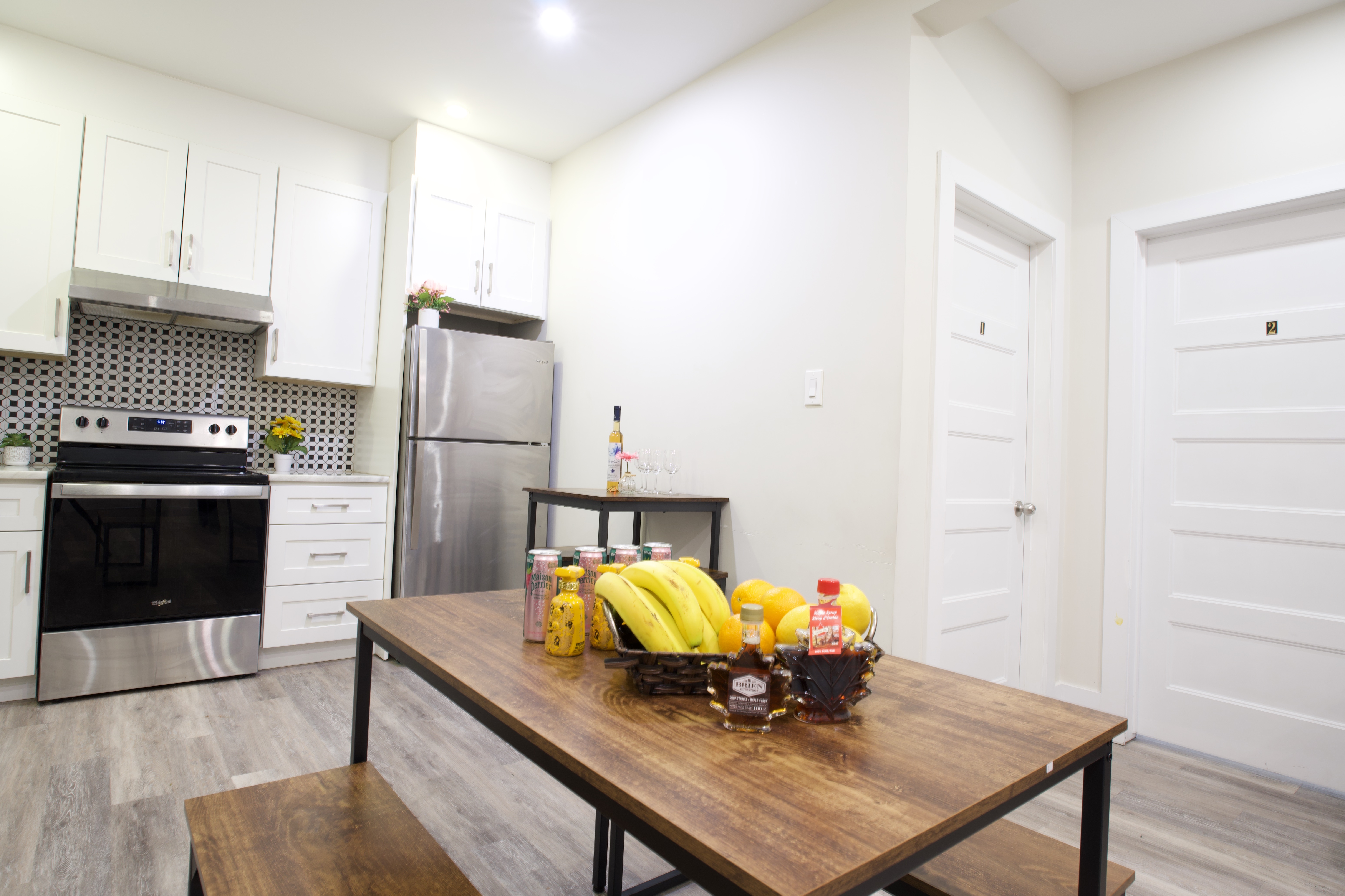 Warmly near city center Decarie 304 Indoor parking space #4 - 4