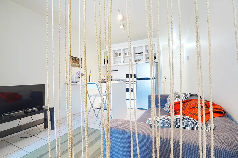 Cozy near Metro city center St-Denis 300