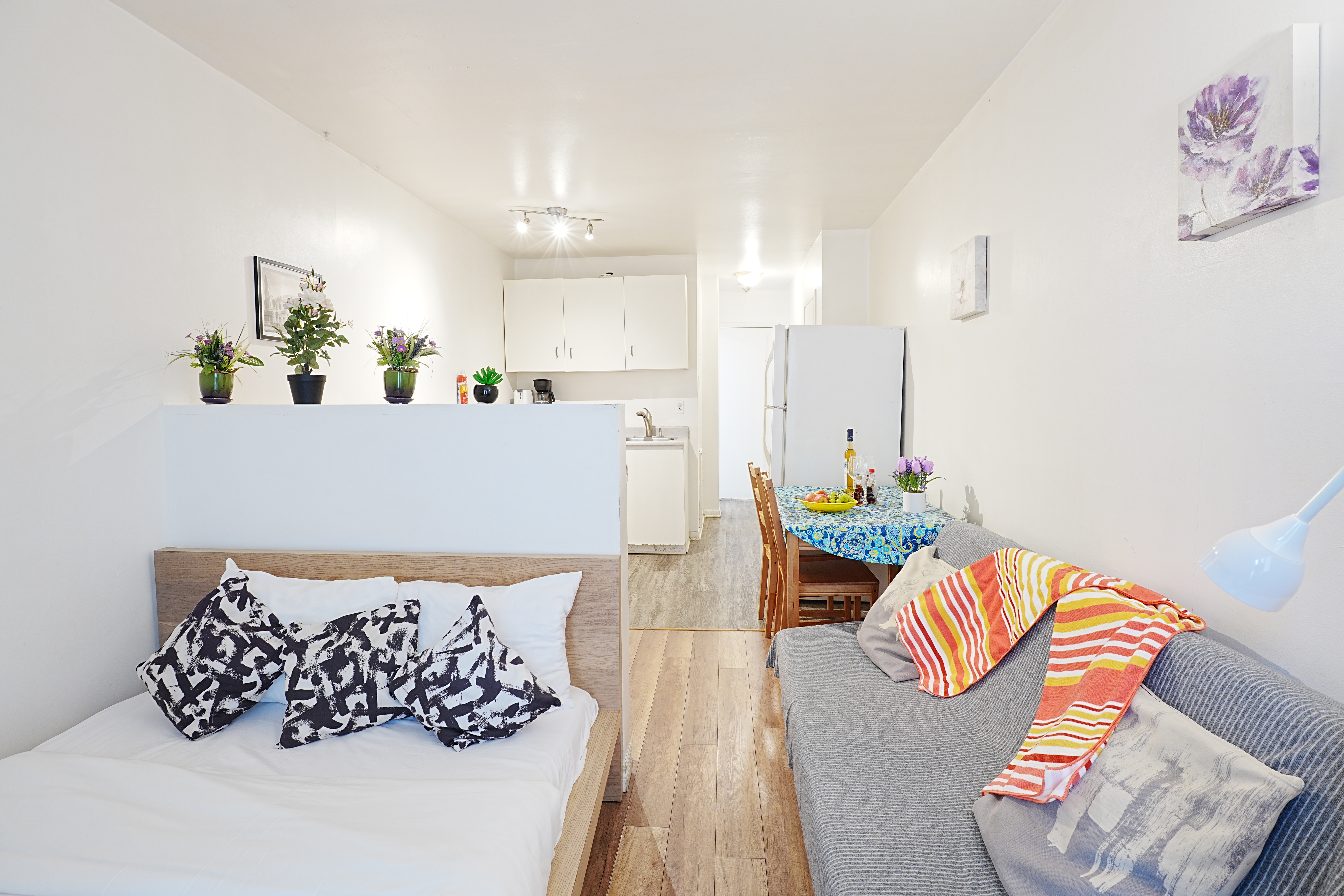 Cozy stays near city center St-denis 206