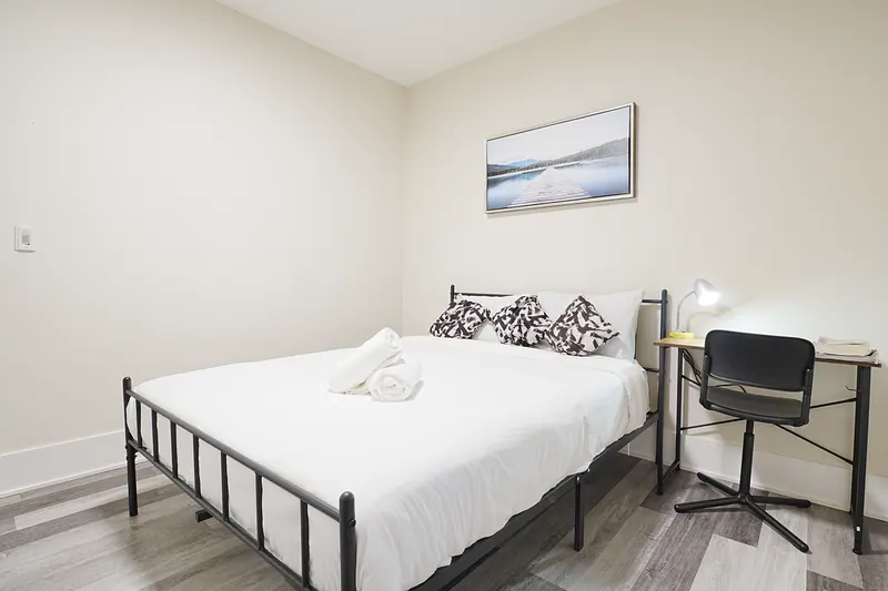 Cozy Stays Decarie 103 - 5