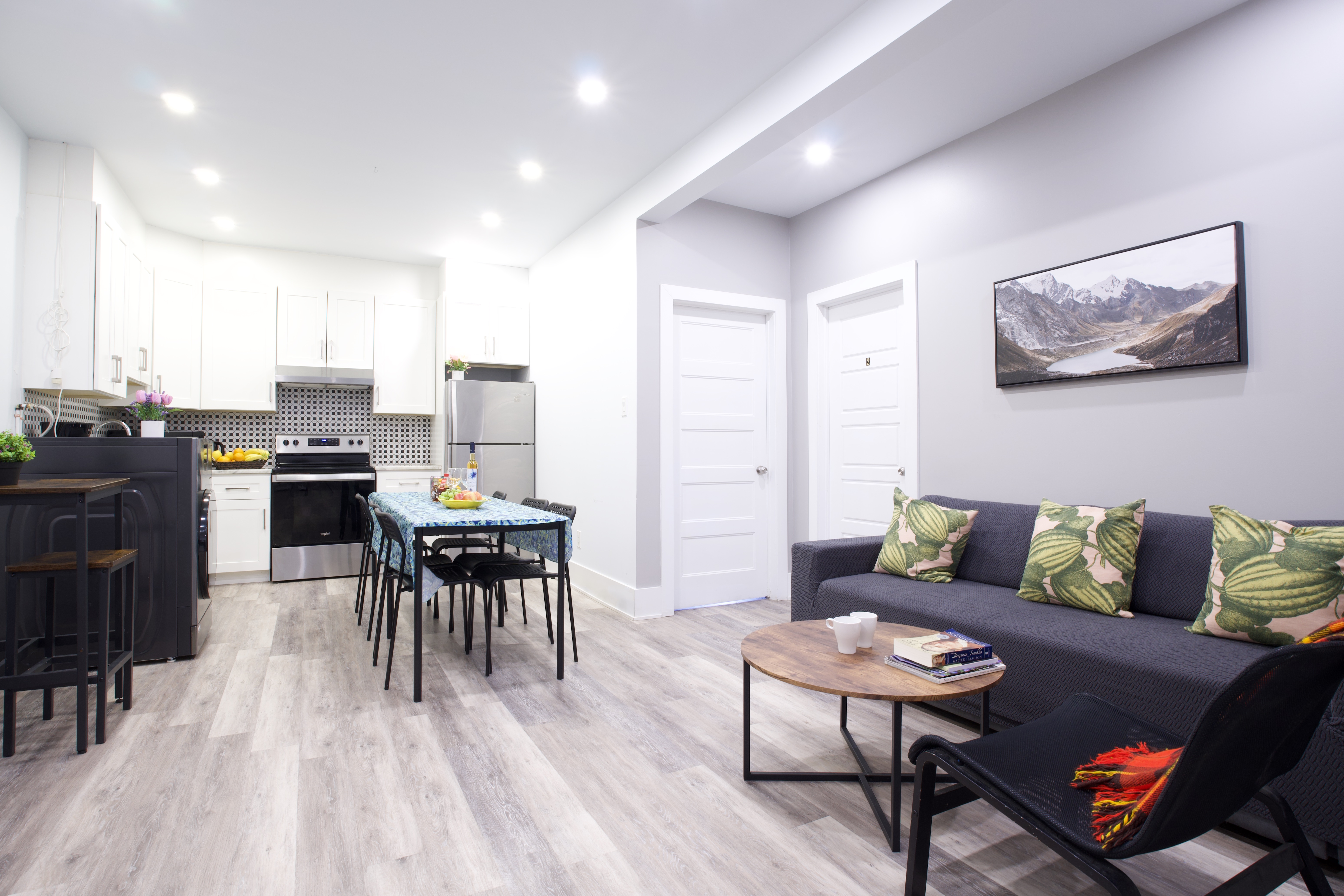 Warm satys Decarie 404 Central location - Montreal