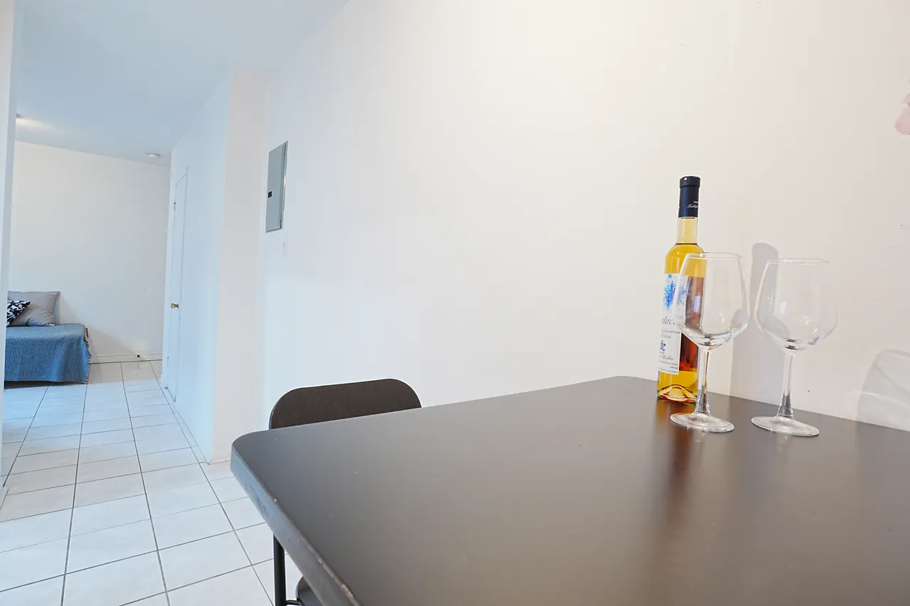 Cozy near Metro onebedroom St-denis 409 Entire apt - 4
