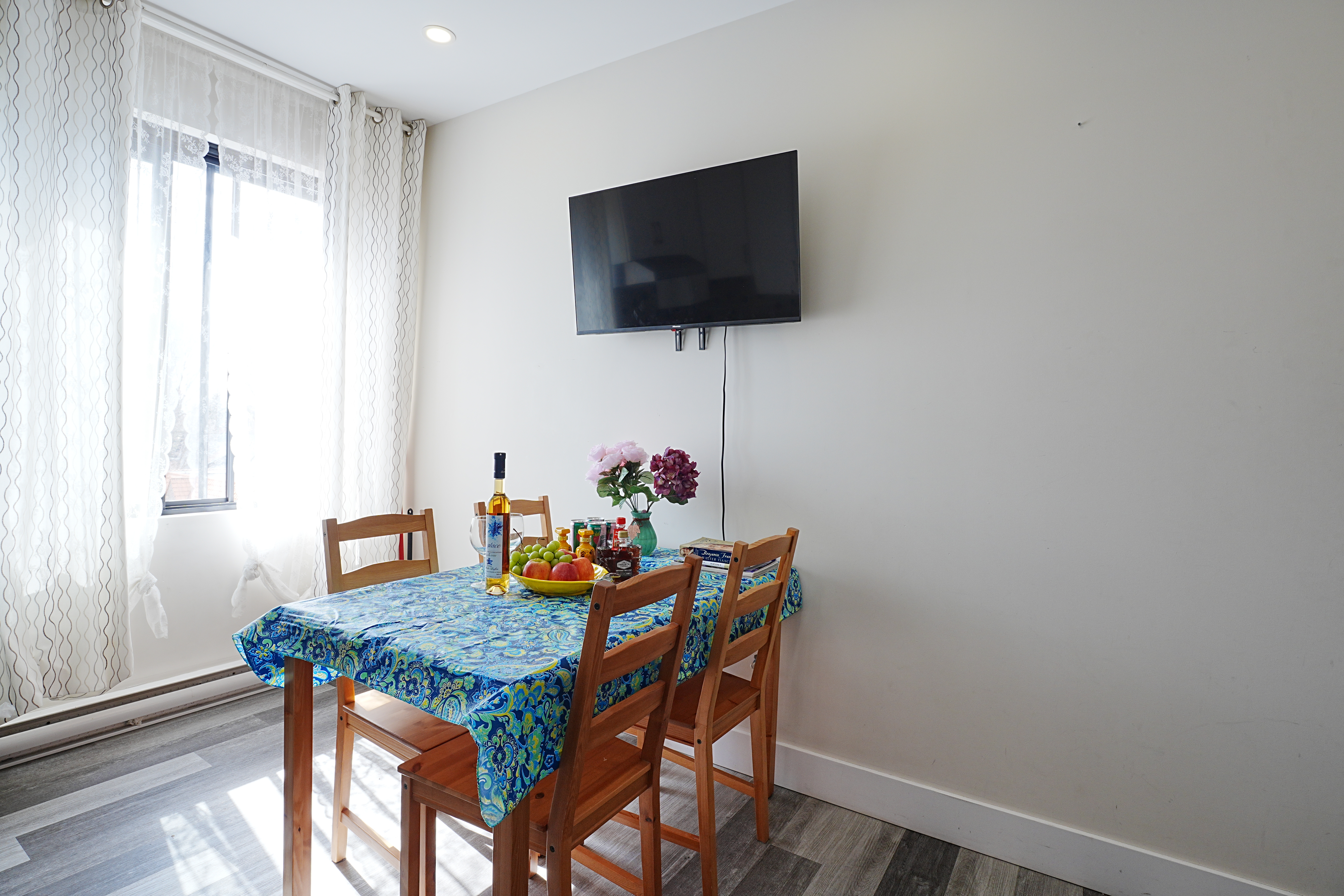 Decarie 307 Lovely 1 bedroom entire apartment - 4
