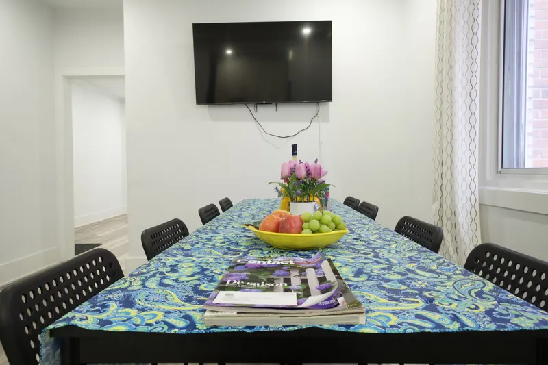 Cozy stays near the city center Decarie 301 - 4