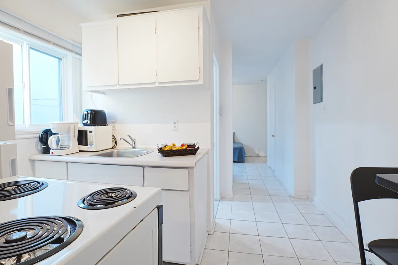 Cozy near Metro onebedroom St-denis 409 Entire apt - 3