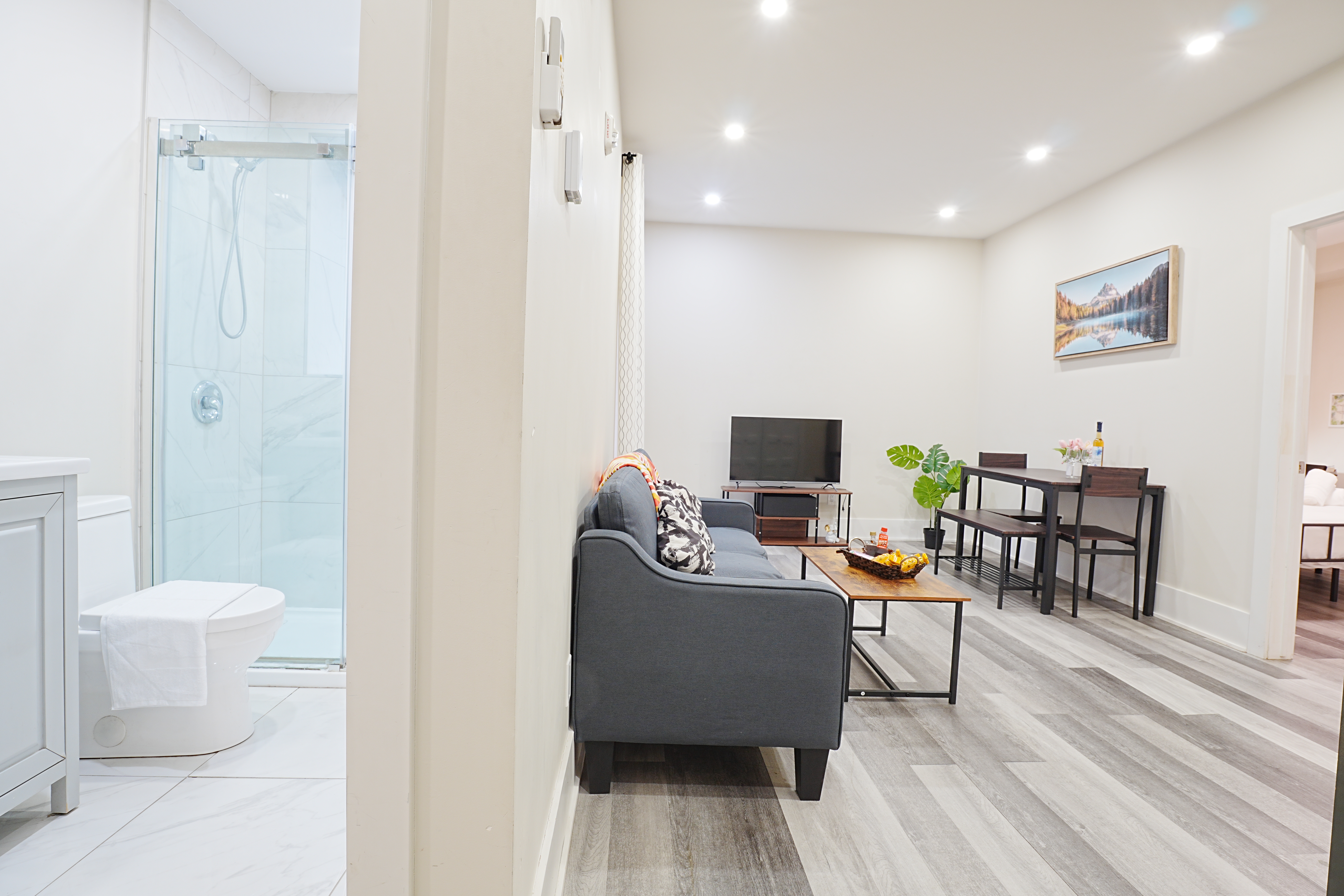 Cozy Stays Decarie 103 - 3