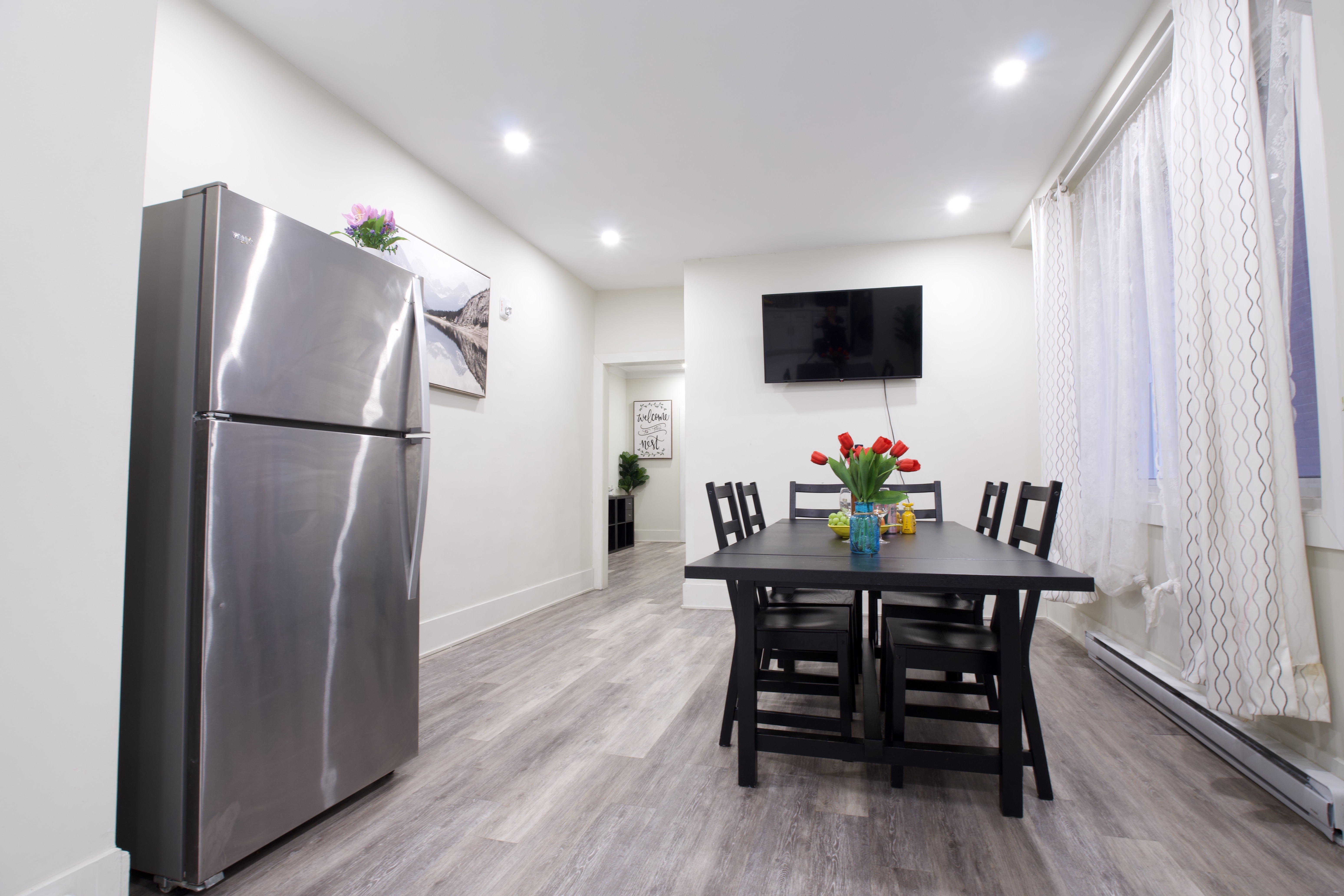 Decarie 201 Family rental + Garage parking - 5