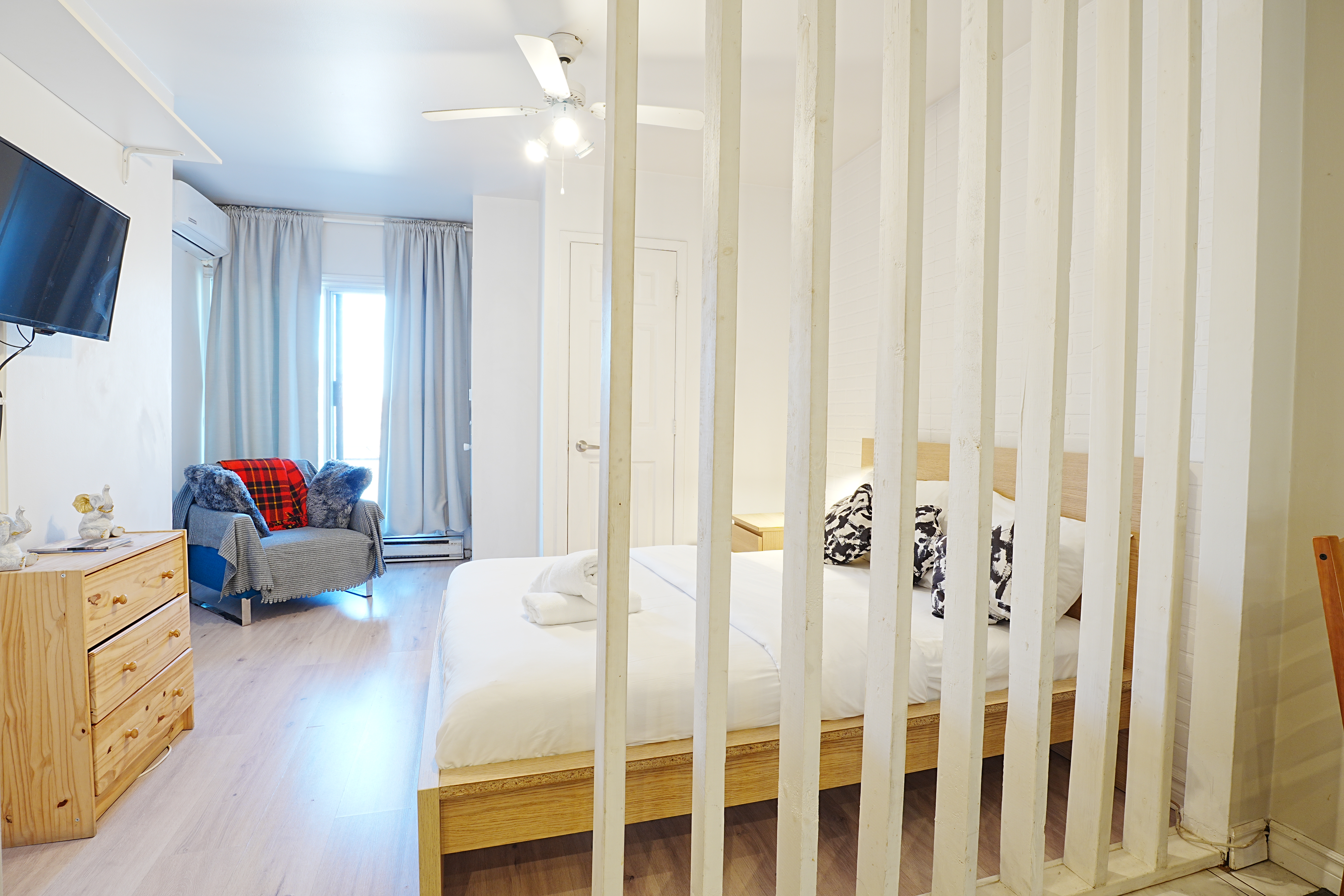 ST-DENIS 1BR Spacious Apt/Heart of MTL/Unit 301 - 2
